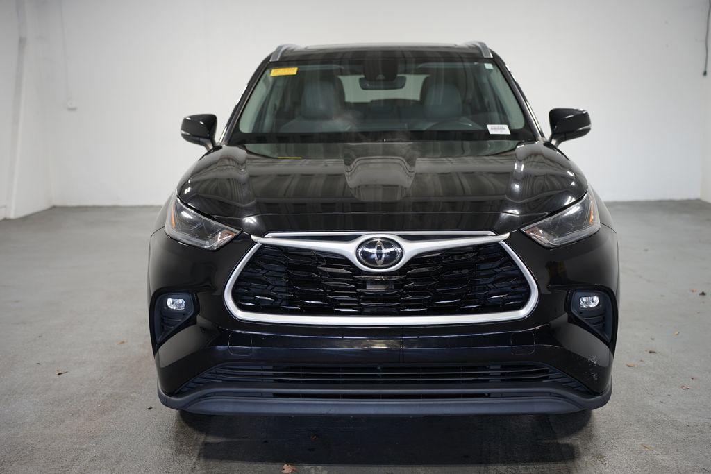 2021 Toyota Highlander XLE 2