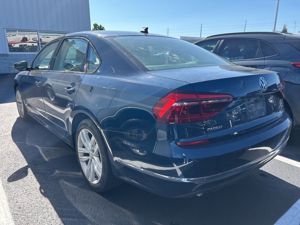 Thumbnail: 2019 Volkswagen Passat - 2
