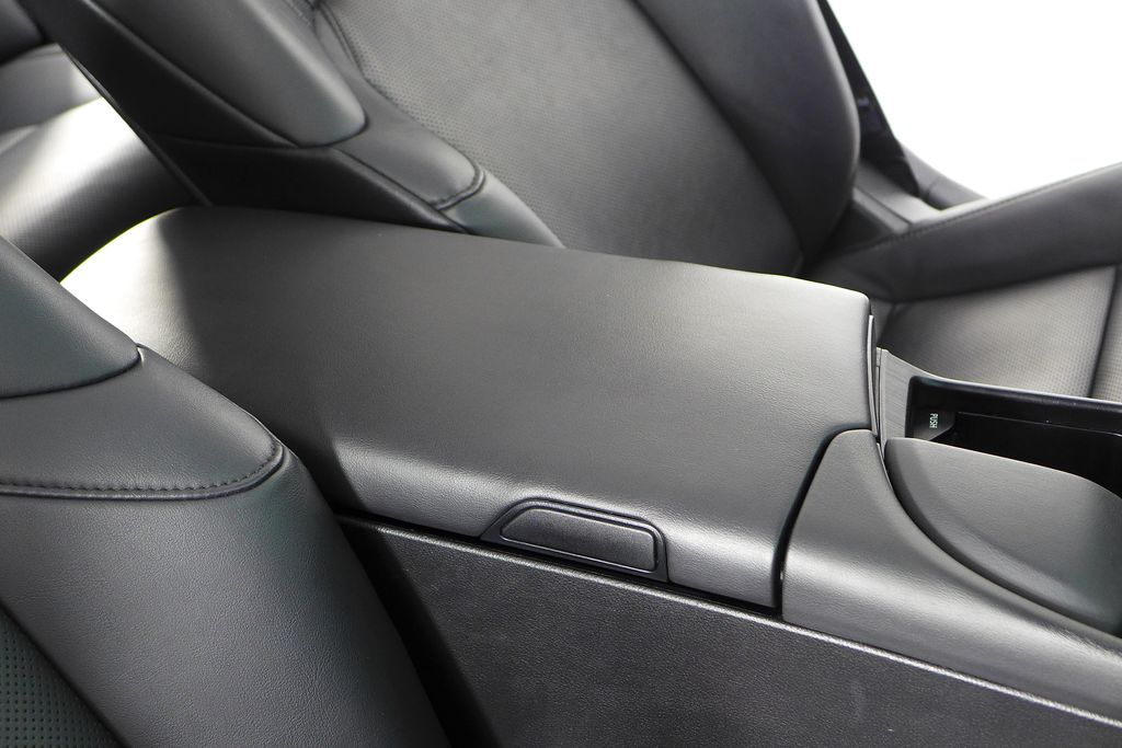 Thumbnail: 2021 Lexus ES - 16