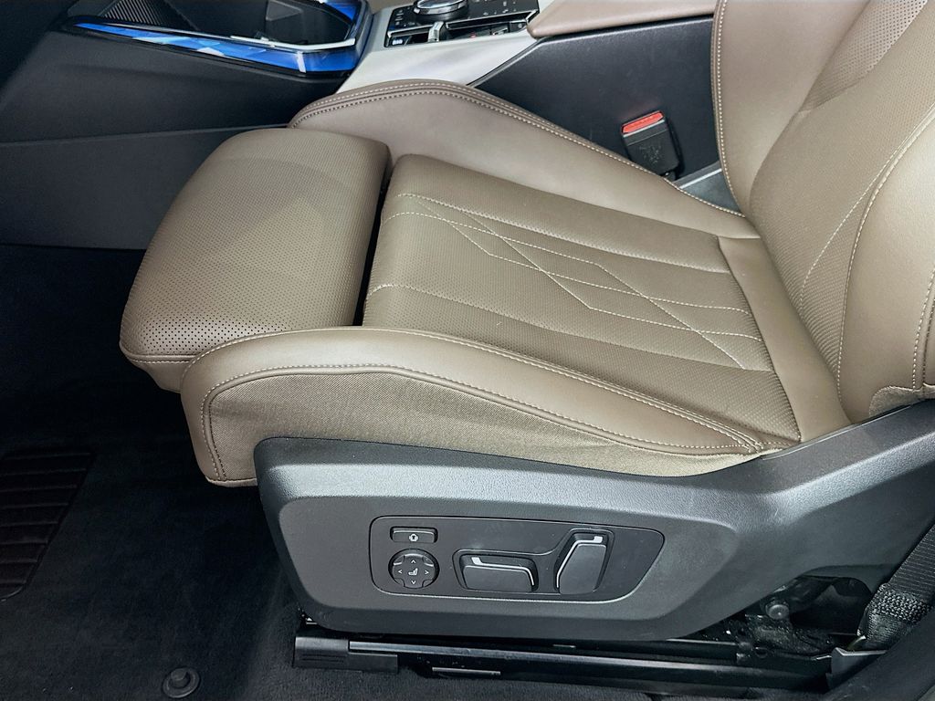 Thumbnail: 2025 BMW X3 - 19