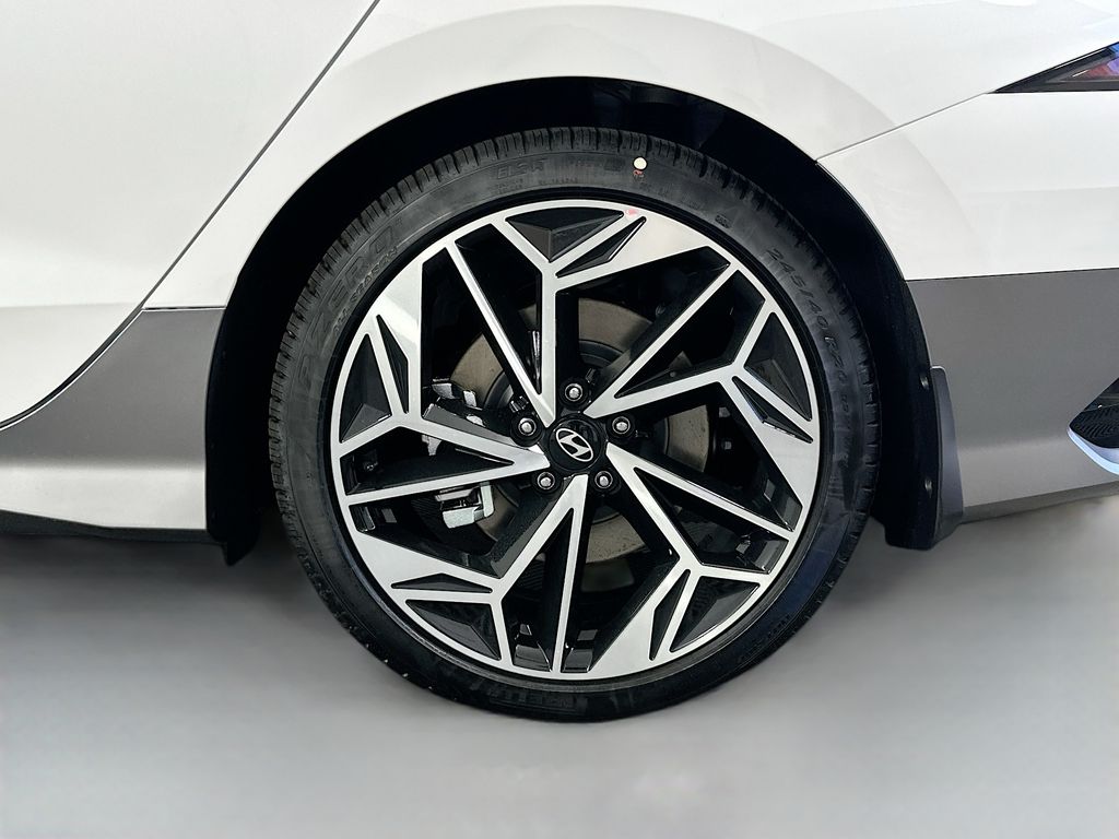 Thumbnail: 2025 Hyundai Ioniq 6 - 23