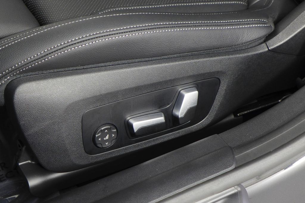 2023 BMW i4 M50 23