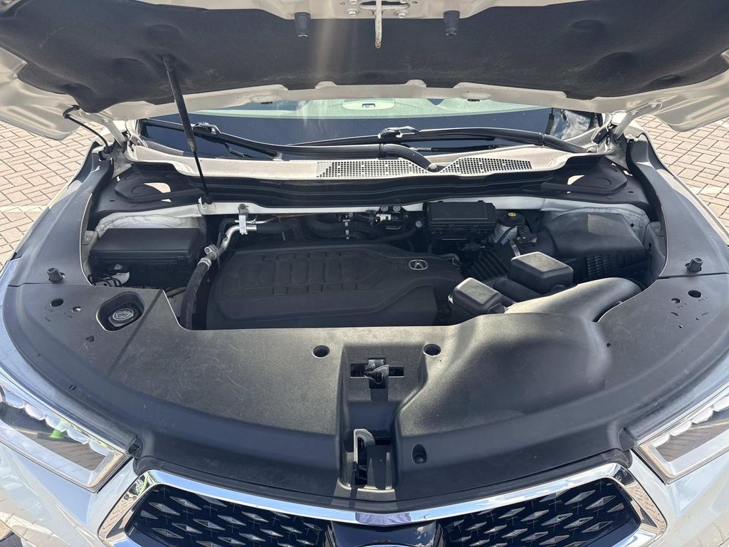 Used 2017  Acura 3.5L image 10