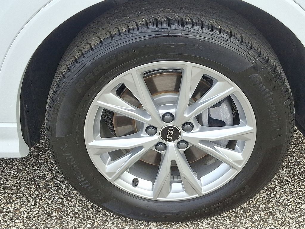 Thumbnail: 2024 Audi Q3 - 8