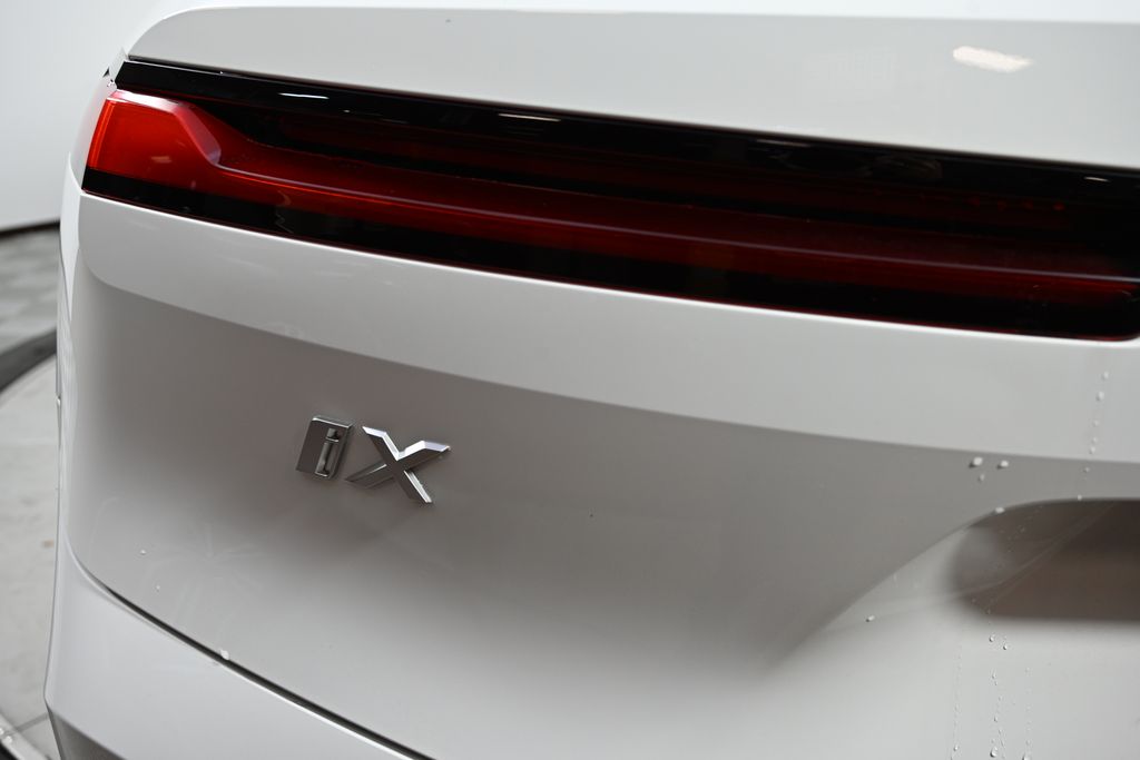 Thumbnail: 2026 BMW iX - 11