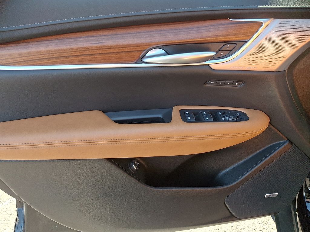 Thumbnail: 2025 Cadillac XT5 - 13