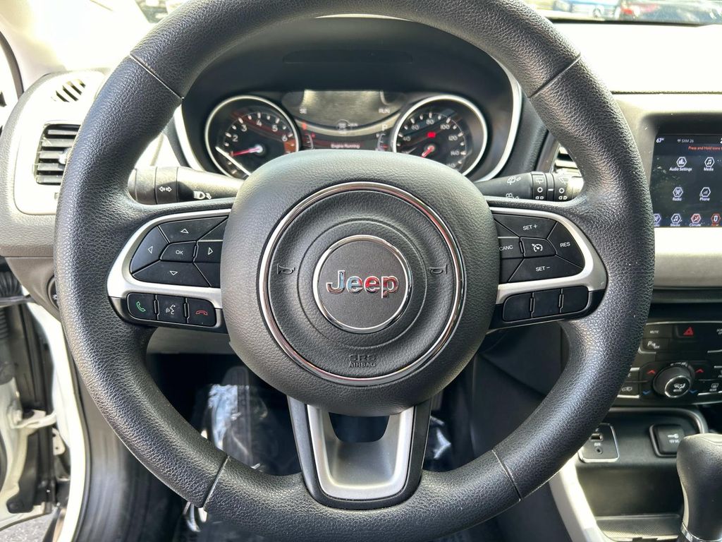 Thumbnail: 2018 Jeep Compass - 16