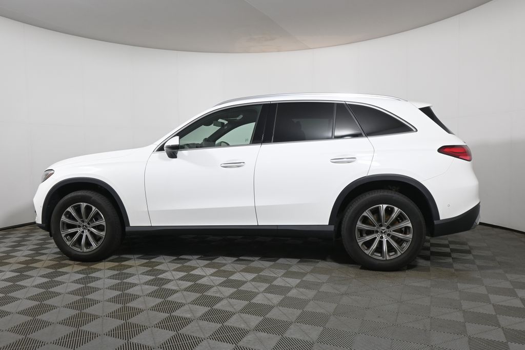 Thumbnail: 2024 Mercedes-Benz GLC - 2