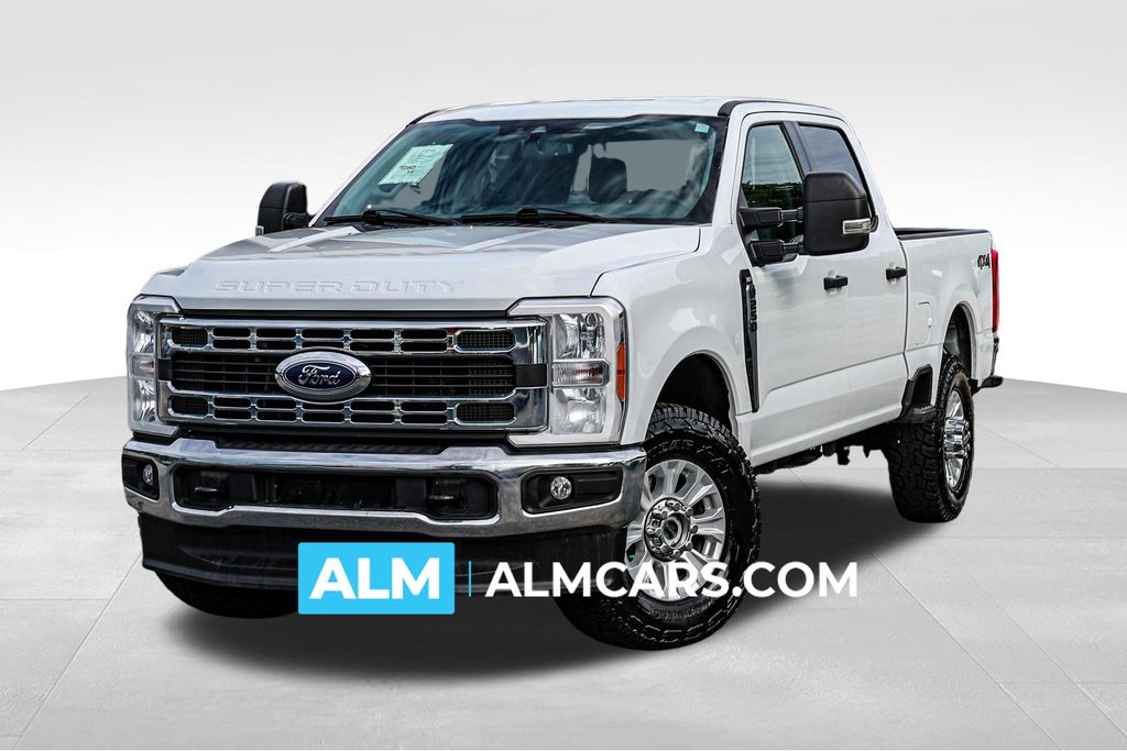 White 2023 Ford F-250 Super Duty Pickup Truck Four-Wheel Drive Automatic