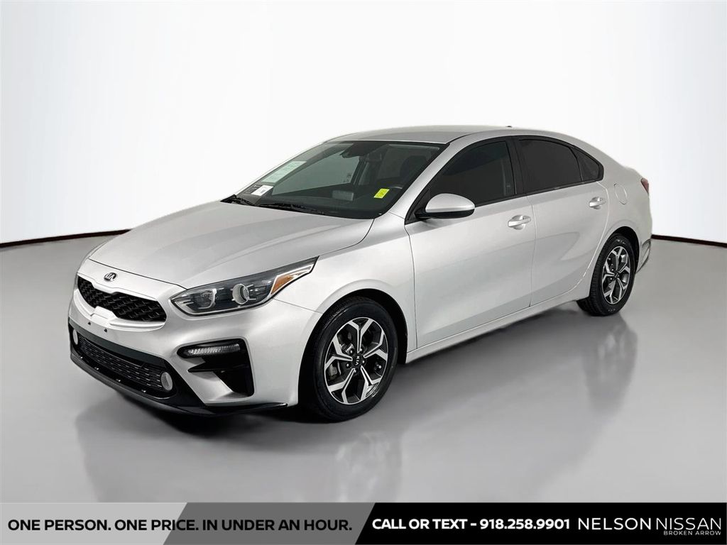 Silky Silver 2021 Kia Forte Sedan Front-Wheel Drive Continuously Variable Transmission