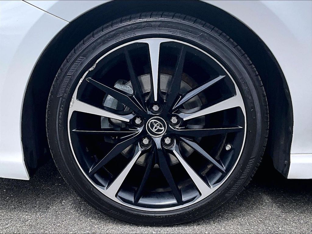 2018 Toyota Camry — photo 7