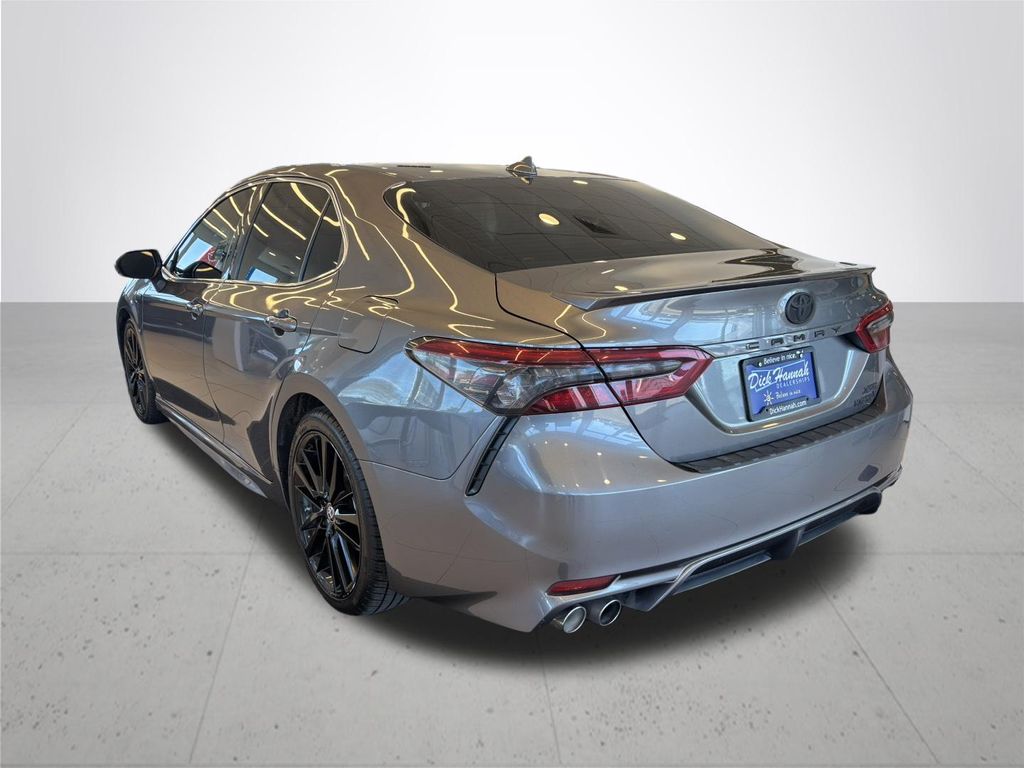 2021 Toyota Camry Hybrid XSE