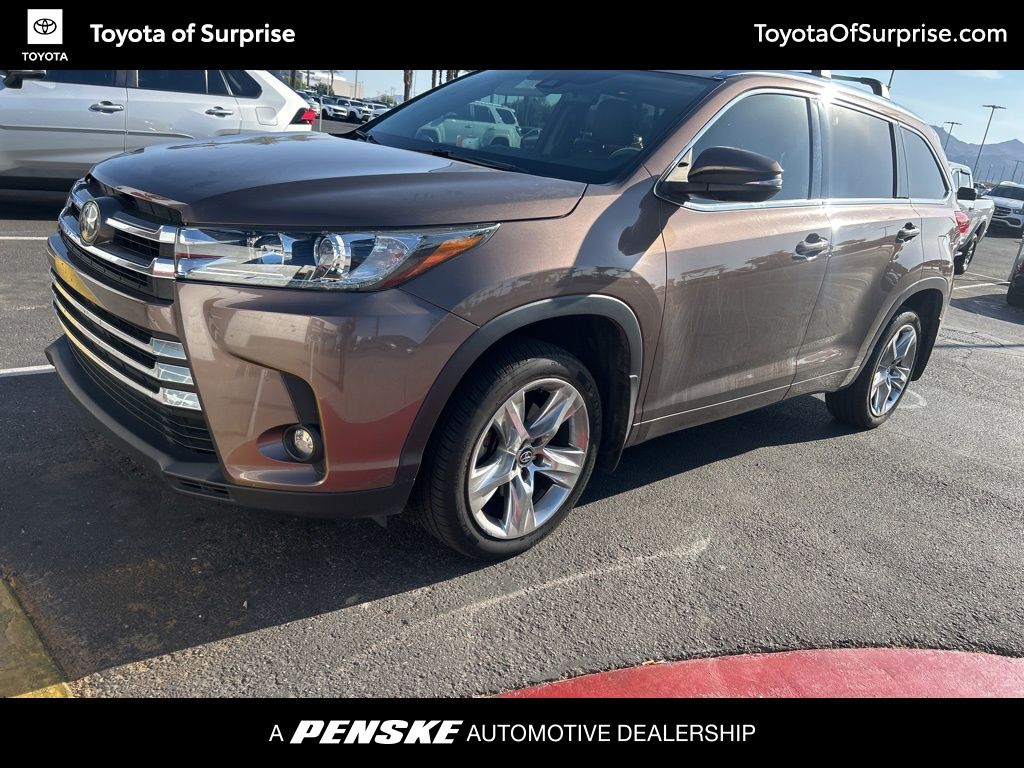 2019 Toyota Highlander Limited Hero Image
