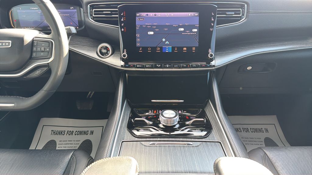 2024 Wagoneer L Wagoneer L