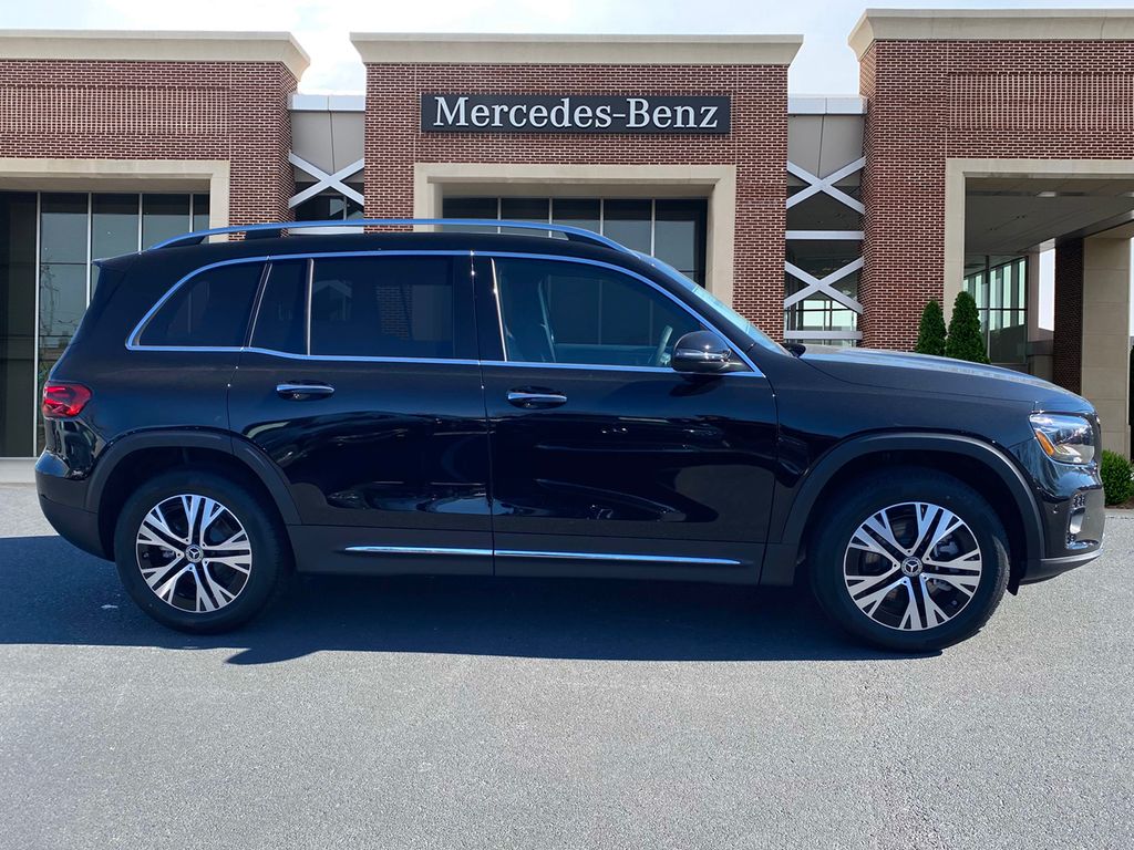 Thumbnail: 2025 Mercedes-Benz GLB - 4