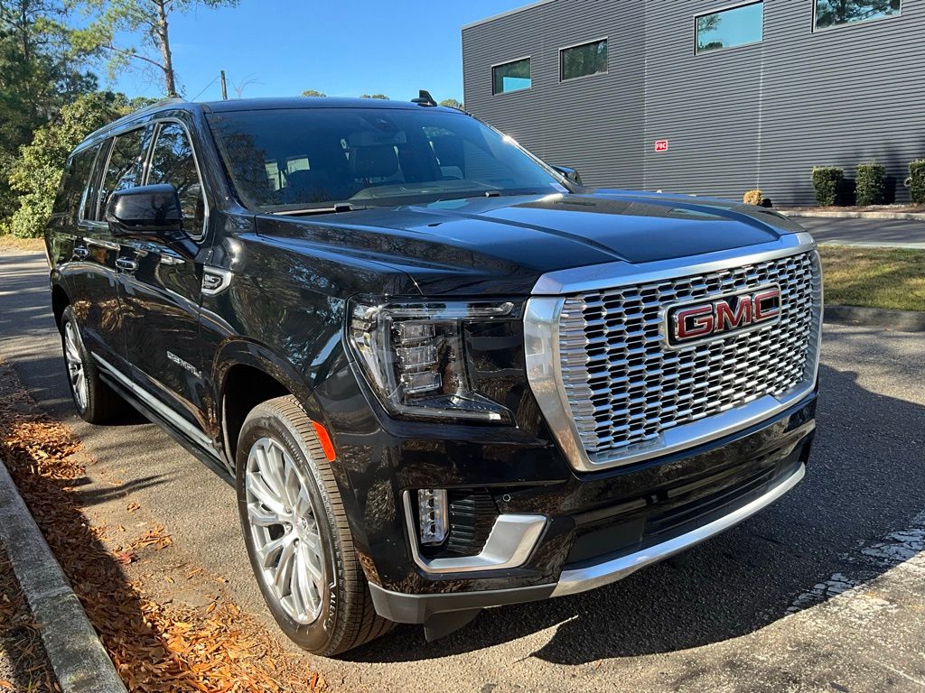 2022 GMC Yukon XL Denali 2