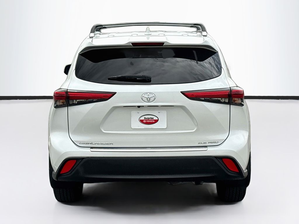 Thumbnail: 2022 Toyota Highlander - 6