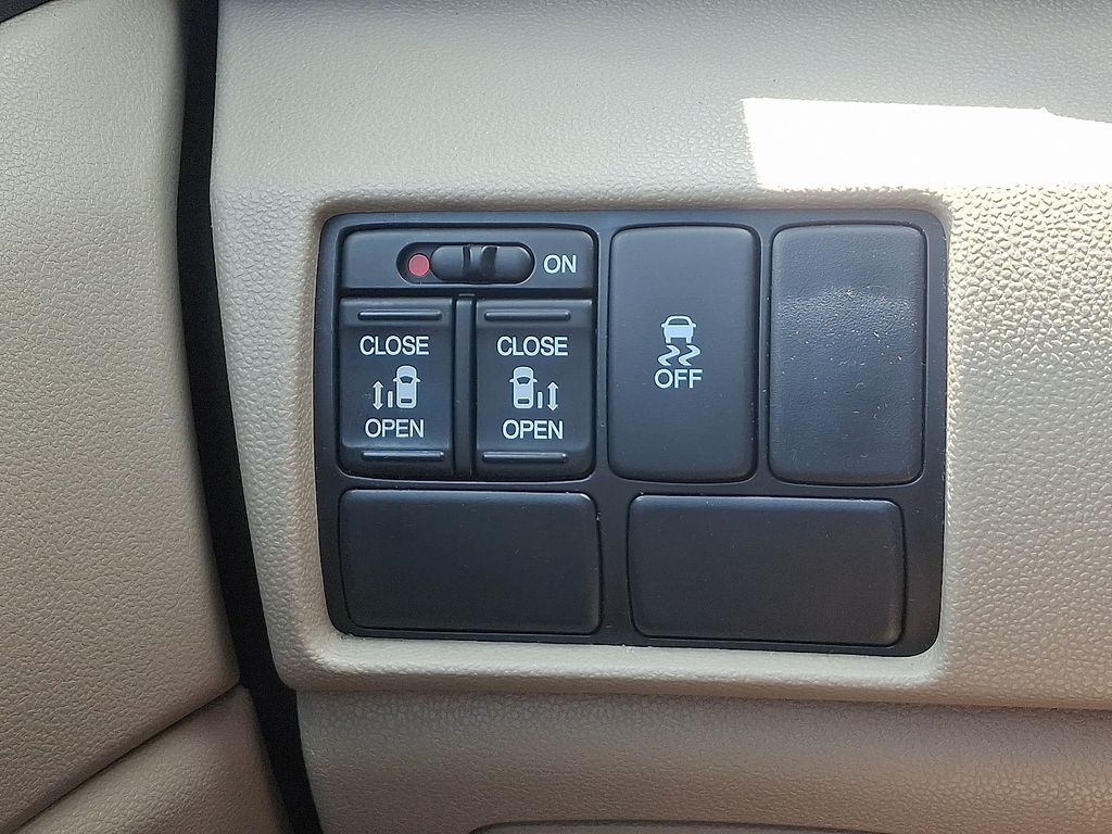 2016 Honda Odyssey EX 25