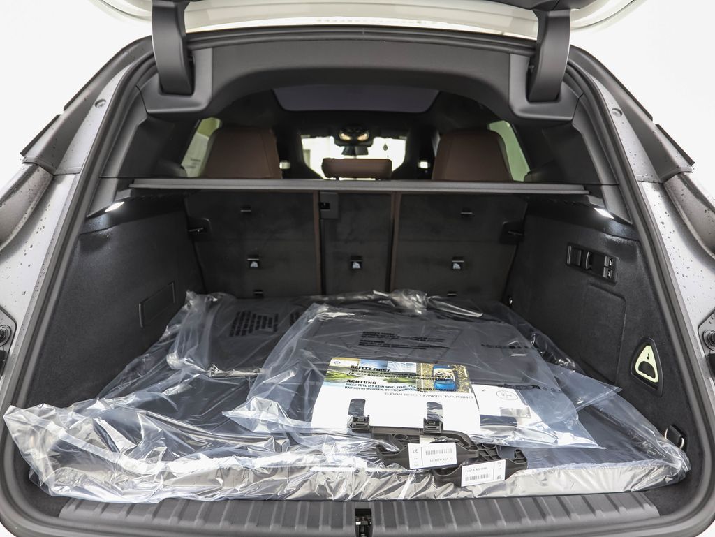 Thumbnail: 2026 BMW iX - 25