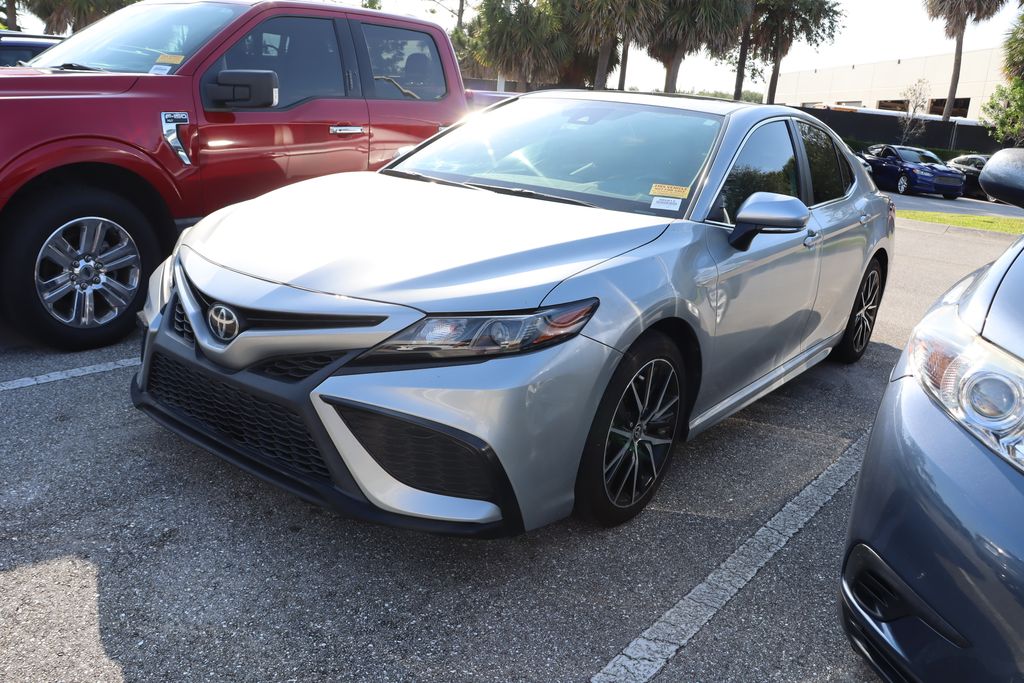 2021 Toyota Camry SE -
                West Palm Beach, FL