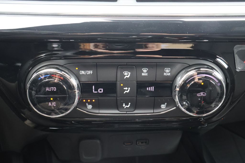 Thumbnail: 2026 Chevrolet Trax - 28