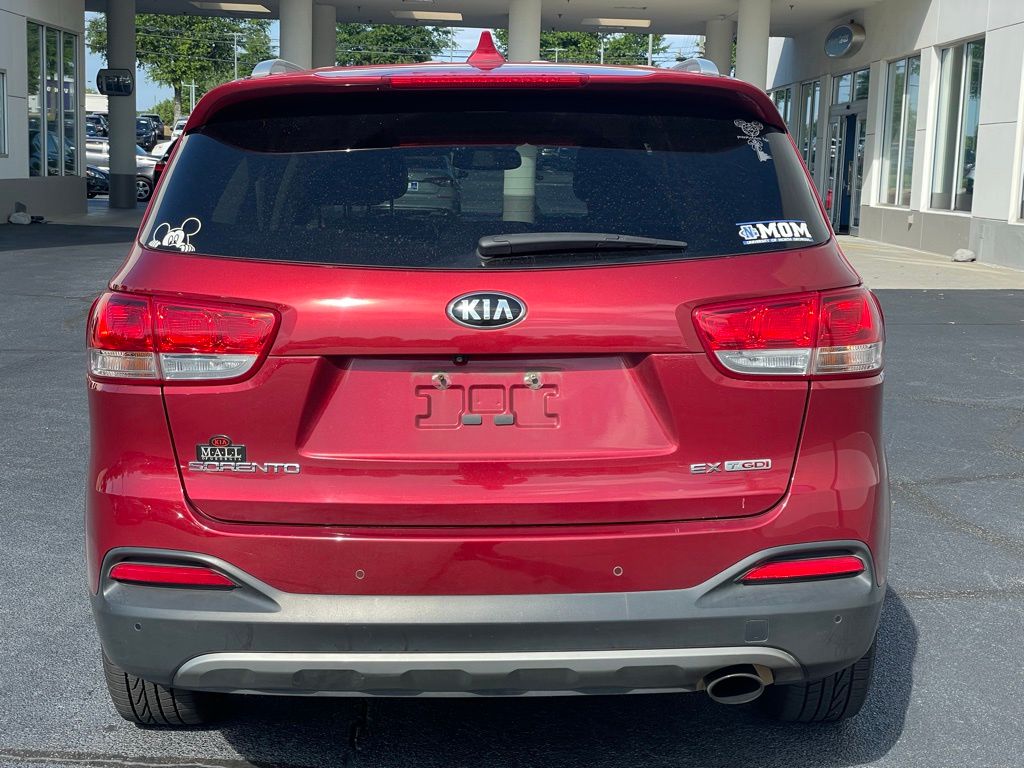 Thumbnail: 2016 Kia Sorento - 4