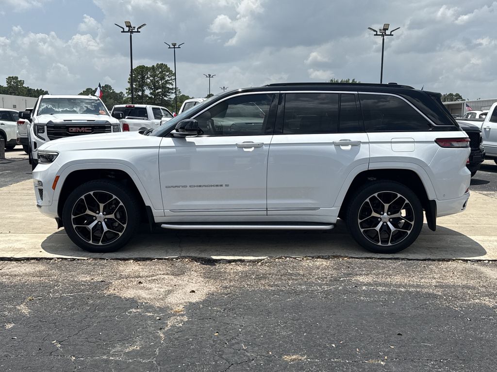 2025 Jeep Grand Cherokee Summit Reserve White at Victoria Chrysler Dodge Jeep Ram