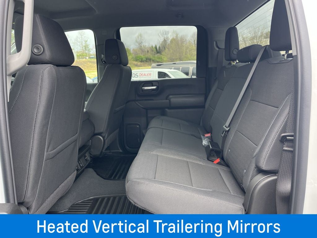 2025 Chevrolet Silverado 2500HD Custom photo