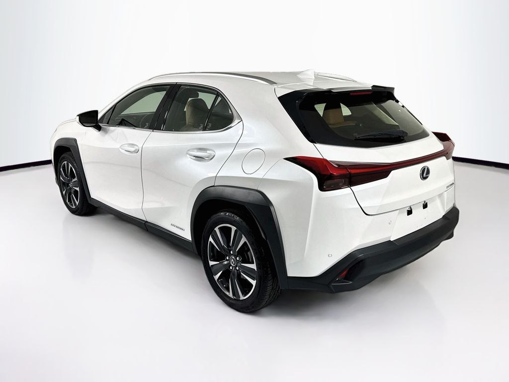 Thumbnail: 2022 Lexus UX - 7