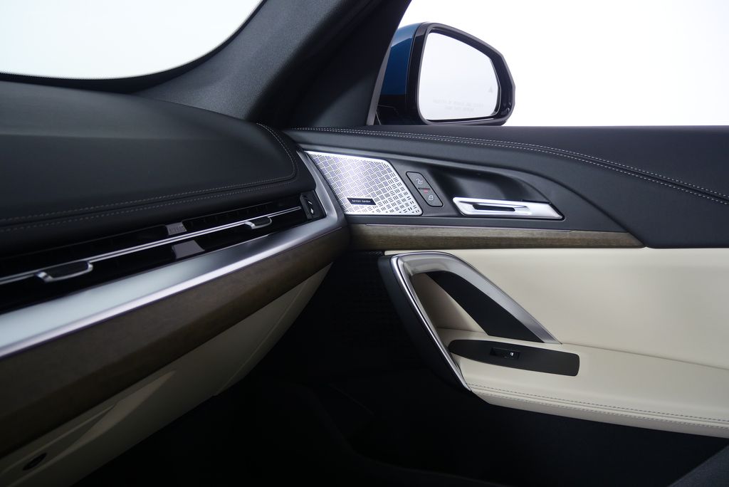 Thumbnail: 2025 BMW X1 - 24
