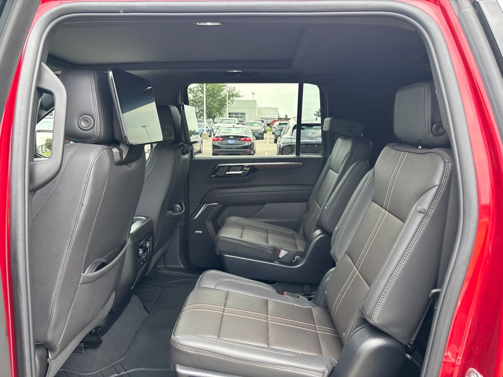 Used 2025 Chevrolet Suburban SUV