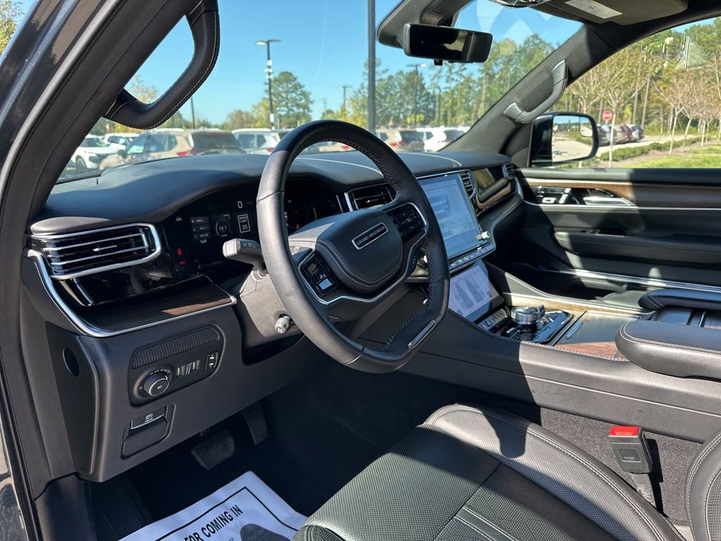 2023 Jeep Grand Wagoneer Series II 19