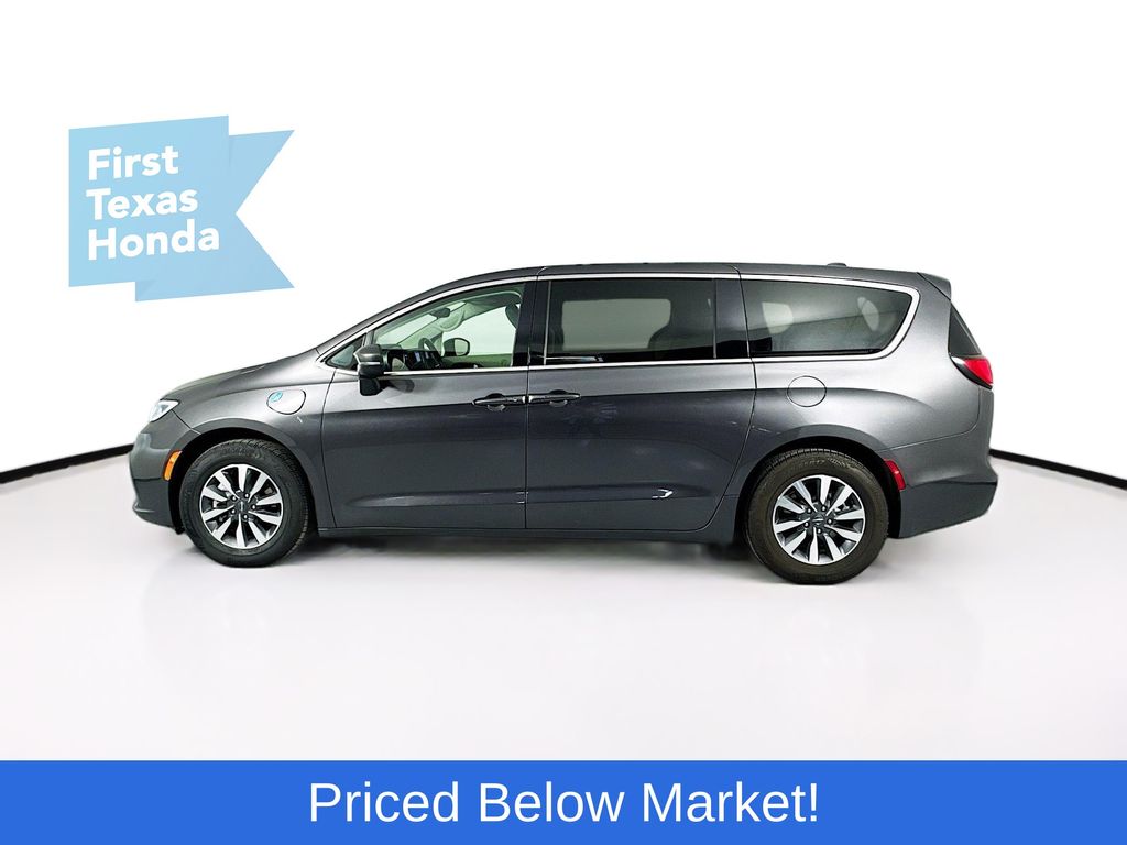 Used Car 2023 Chrysler Pacifica Hybrid  Touring L For Sale Under $25,000 In Austin, Texas