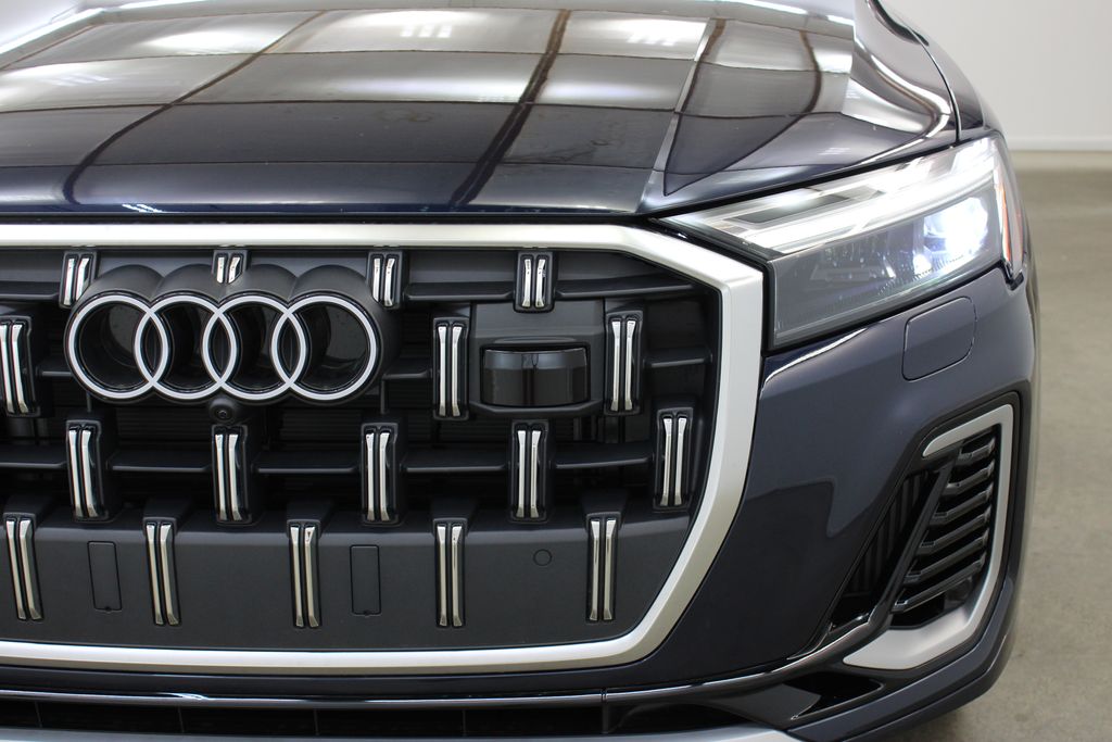 new 2025 Audi Q7 car, priced at $64,158