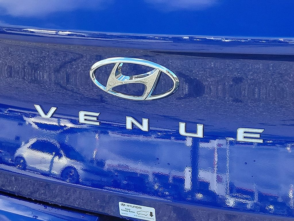 Thumbnail: 2025 Hyundai Venue - 5