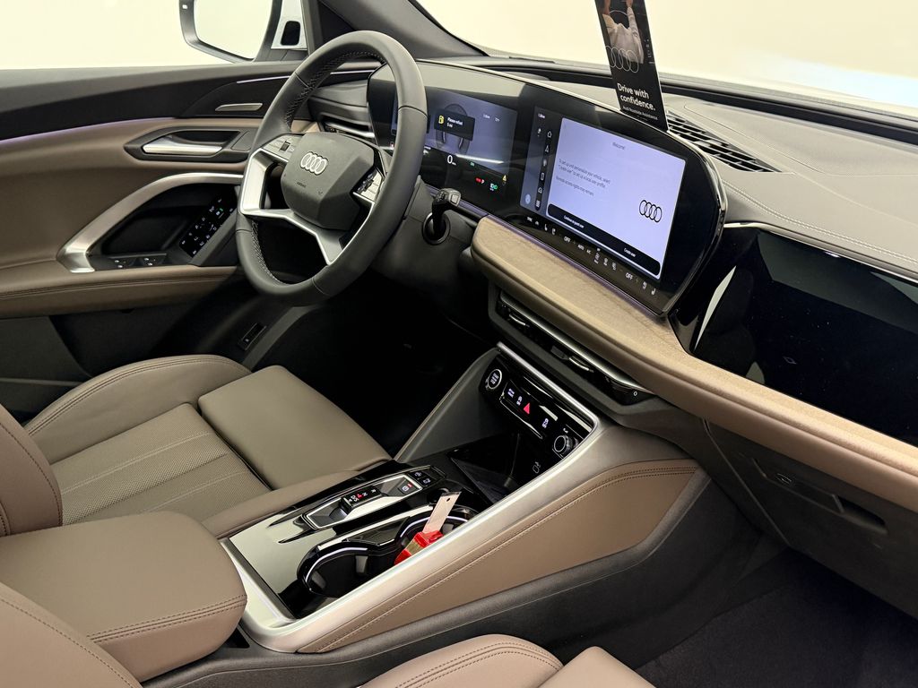 Thumbnail: 2026 Audi Q5 - 10