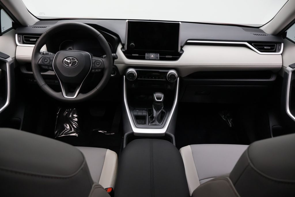 Thumbnail: 2025 Toyota RAV4 - 24