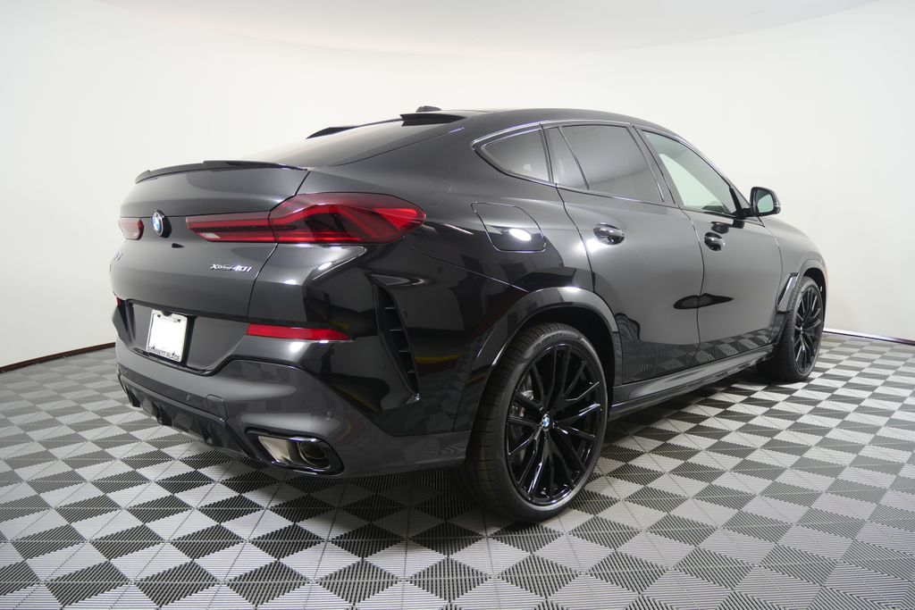 Thumbnail: 2027 BMW X6 - 3