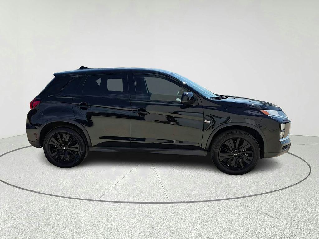 2025 Mitsubishi Outlander Sport 2.0 LE - 3