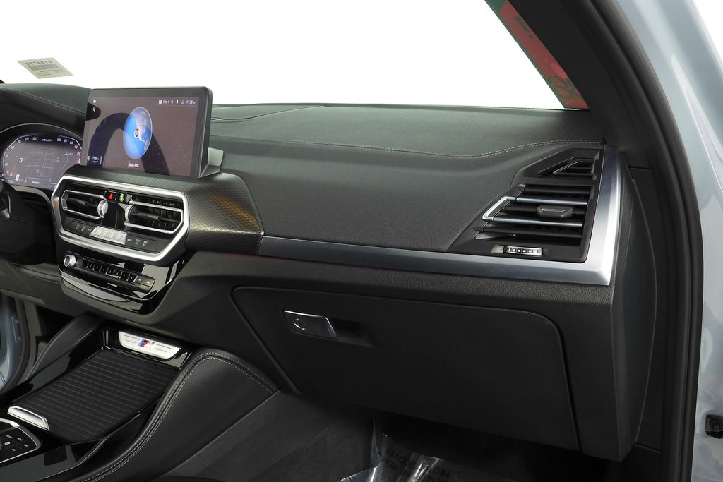 Thumbnail: 2023 BMW X4 - 21