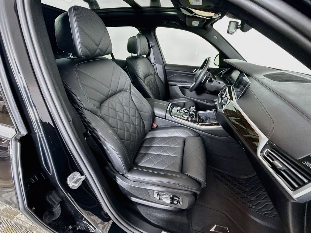Thumbnail: 2023 BMW X5 - 30