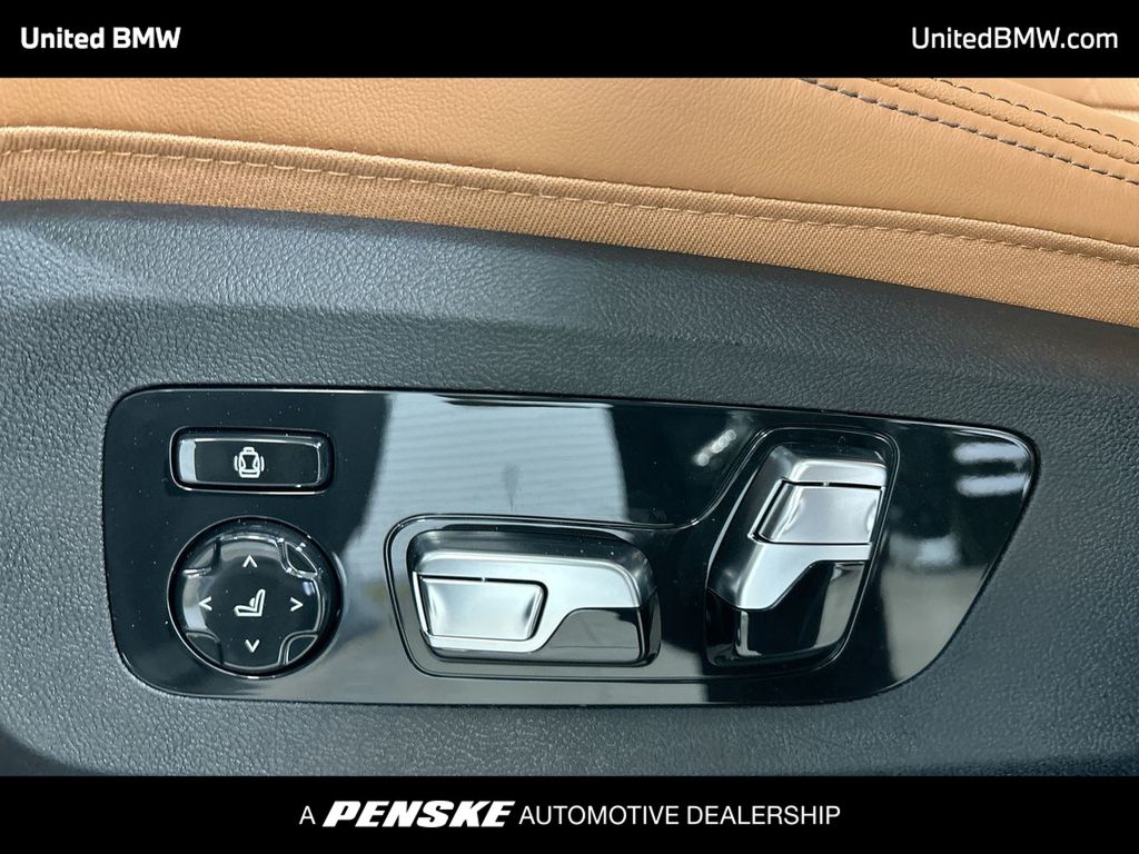 2025 BMW X5 xDrive50e 12