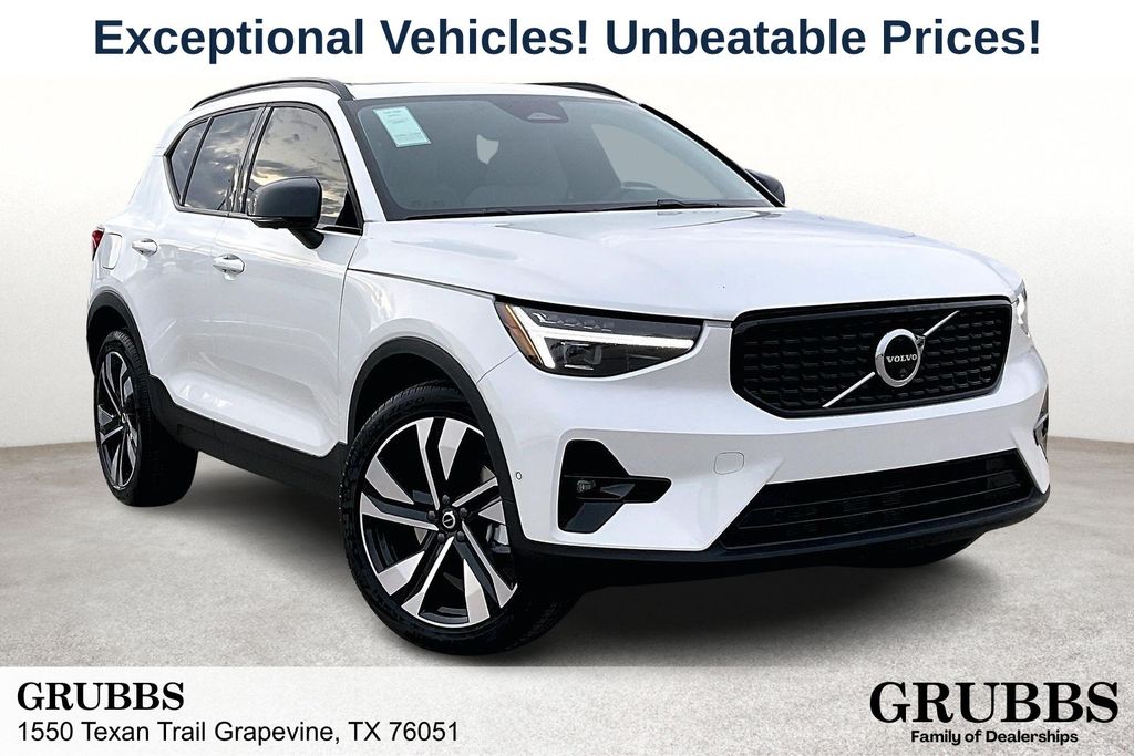 Crystal White 2026 Volvo XC40 SUV / Crossover All-Wheel Drive Automatic