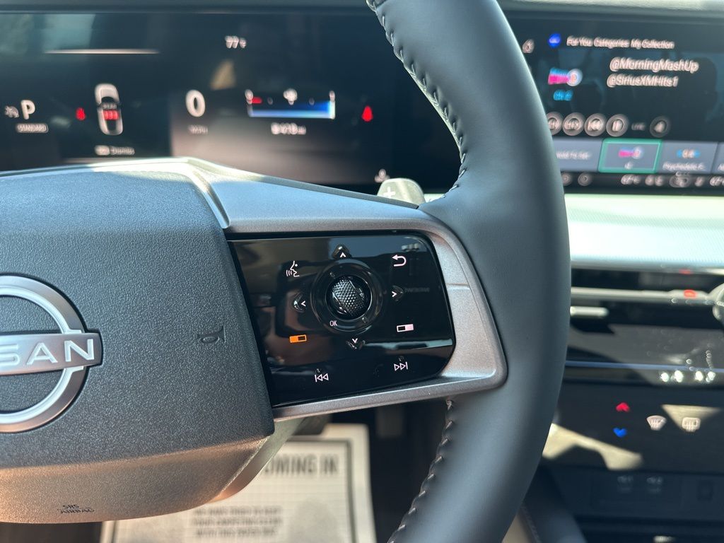 2025 Champagne Silver Metallic Nissan Murano Platinum AWD SUV
