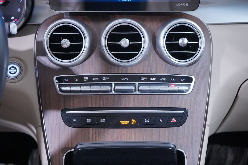 Thumbnail: 2021 Mercedes-Benz GLC - 14