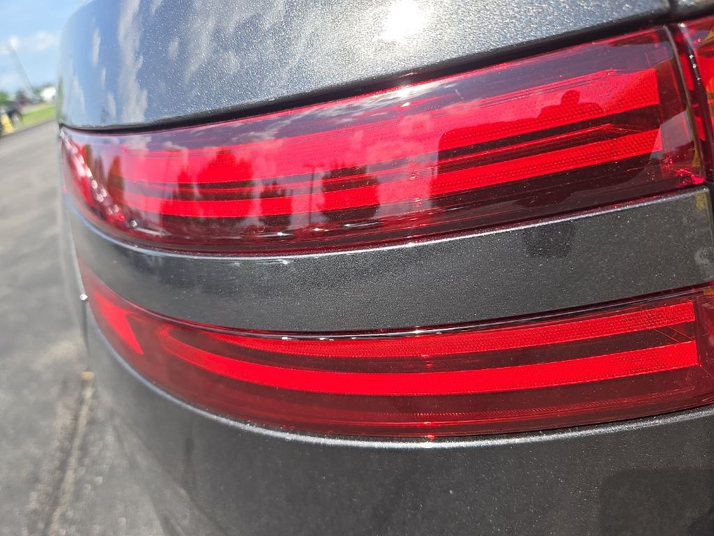 Thumbnail: 2026 Genesis GV70 - 10