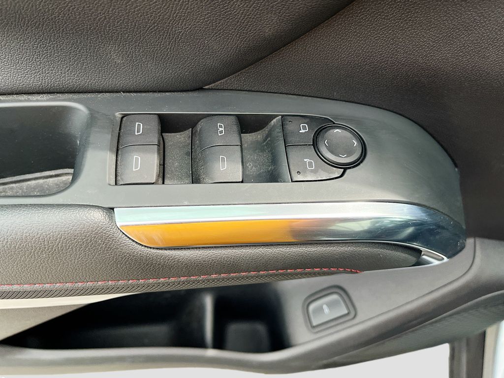 Used 2025 Gray Chevrolet Z71 image 18