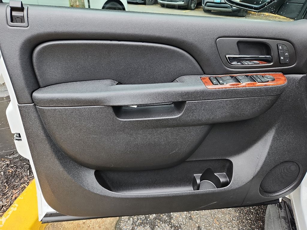2013 Chevrolet Tahoe LT 12