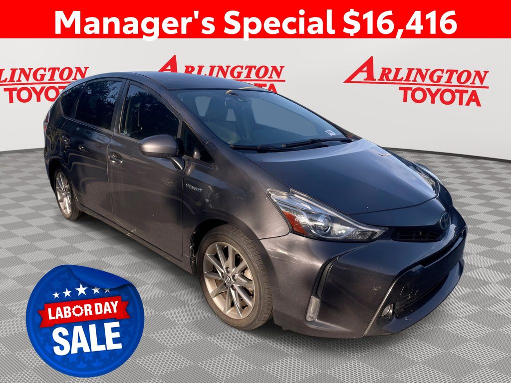 2017 Toyota Prius v Five FWD