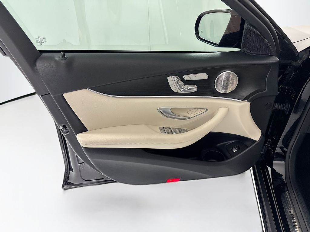 Thumbnail: 2023 Mercedes-Benz E-Class - 25